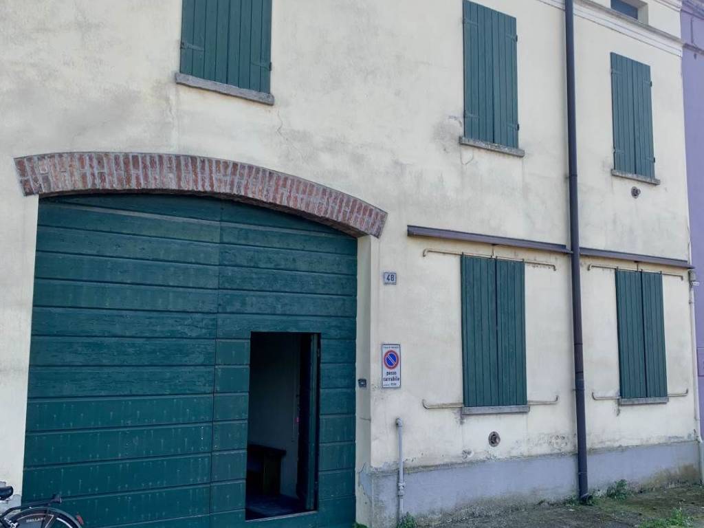 casa indipendente in vendita a Sabbioneta in zona Villa Pasquali