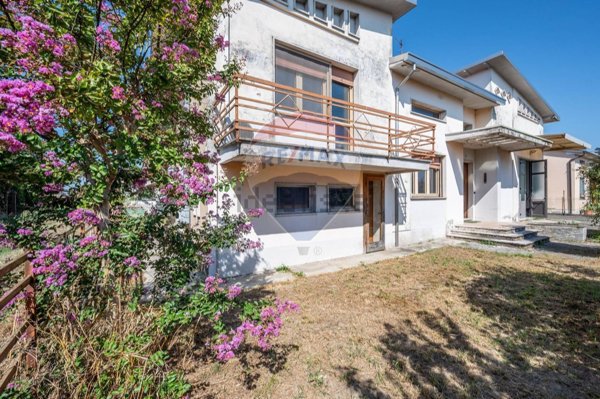 casa indipendente in vendita a Sabbioneta