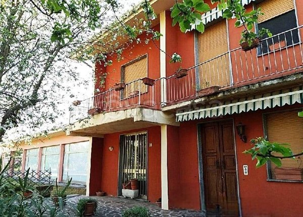 casa indipendente in vendita a Sabbioneta in zona Villa Pasquali