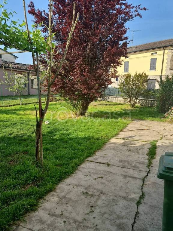 casa indipendente in vendita a Sabbioneta in zona Ponteterra