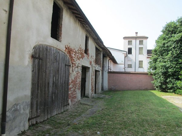 casale in vendita a Sabbioneta