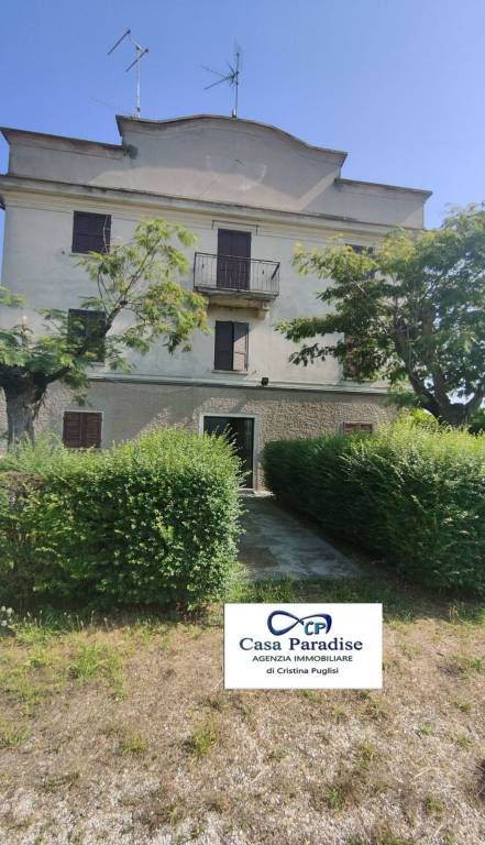 casa indipendente in vendita a Sabbioneta in zona Villa Pasquali