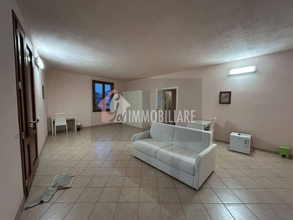 casa indipendente in vendita a Sabbioneta in zona Villa Pasquali