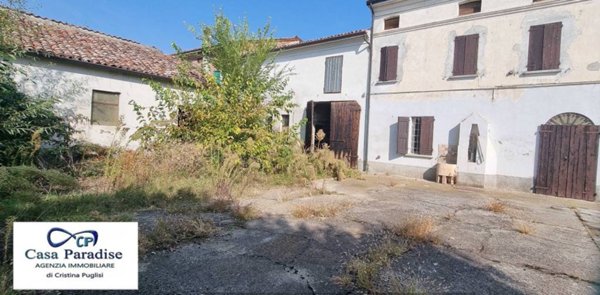casa indipendente in vendita a Sabbioneta in zona Villa Pasquali