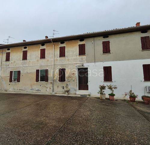 casa indipendente in vendita a Sabbioneta in zona Breda Cisoni