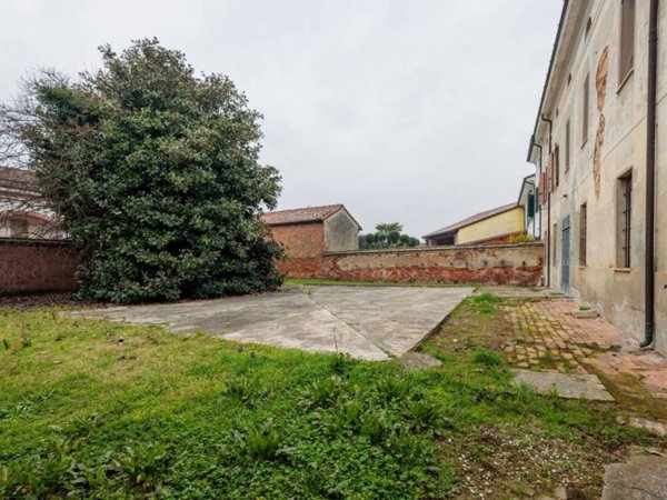 casa indipendente in vendita a Sabbioneta