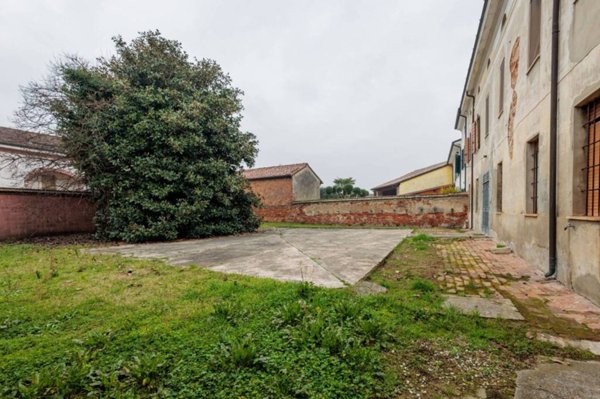 casa indipendente in vendita a Sabbioneta