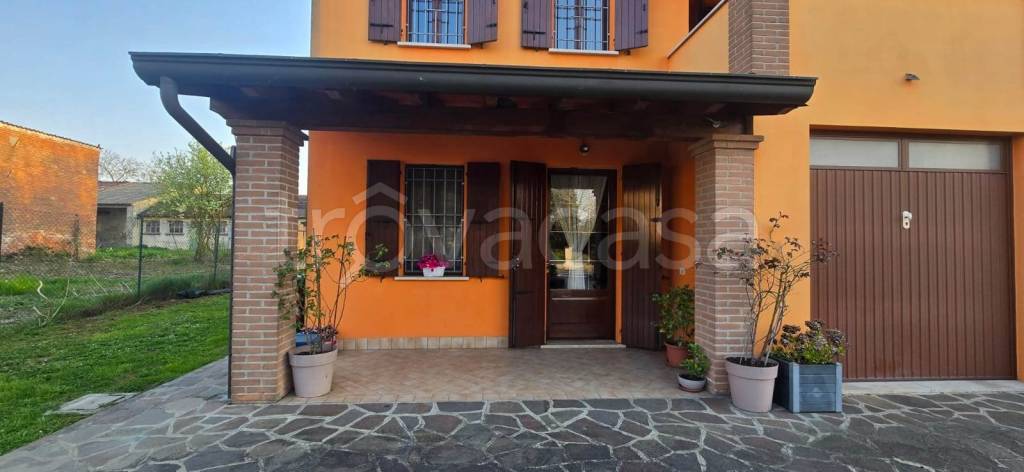casa indipendente in vendita a Sabbioneta