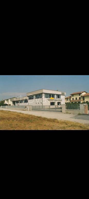 locale commerciale in vendita a Sabbioneta