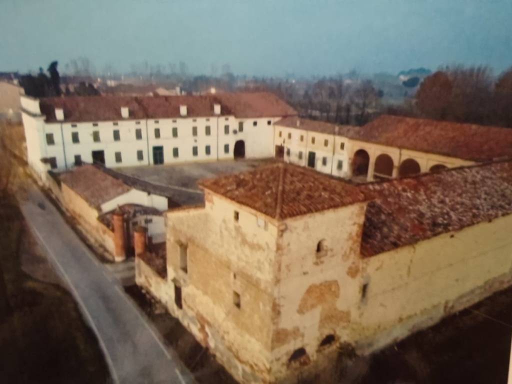intera palazzina in vendita a Sabbioneta