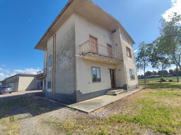 casa indipendente in vendita a Sabbioneta