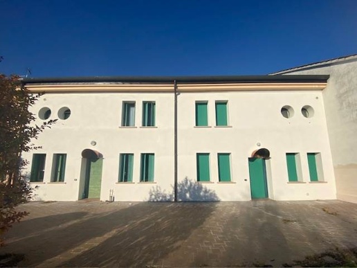 casa indipendente in vendita a Sabbioneta in zona Villa Pasquali