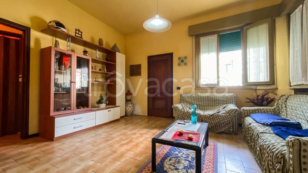 casa indipendente in vendita a Sabbioneta in zona Ponteterra