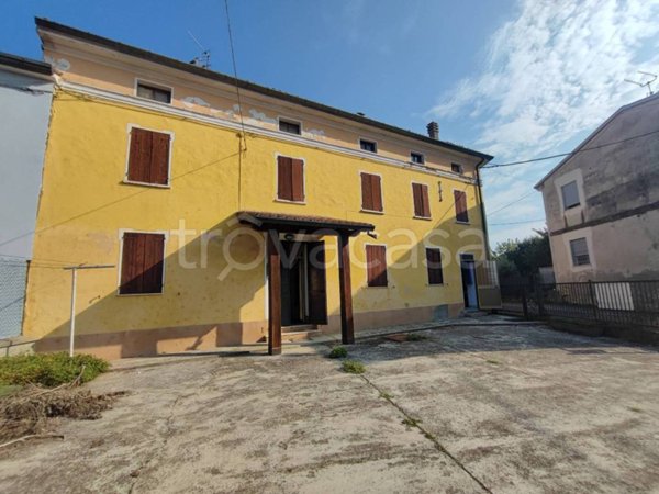 casa indipendente in vendita a Sabbioneta in zona Breda Cisoni
