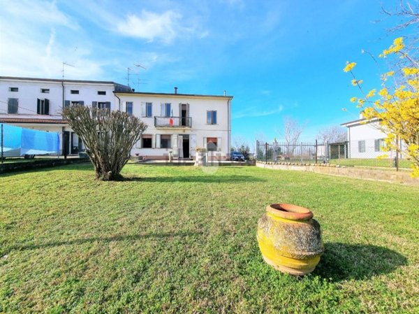 casa indipendente in vendita a San Benedetto Po in zona Bardelle/Camatta