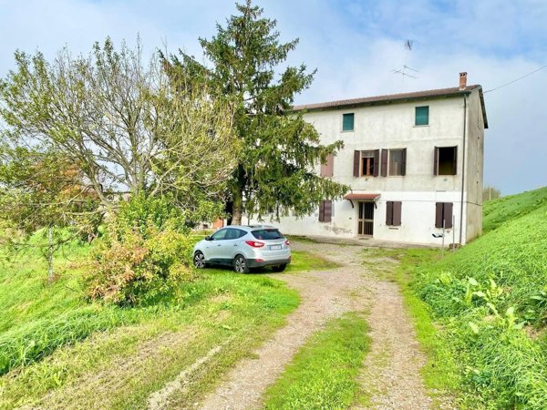 casa indipendente in vendita a San Benedetto Po