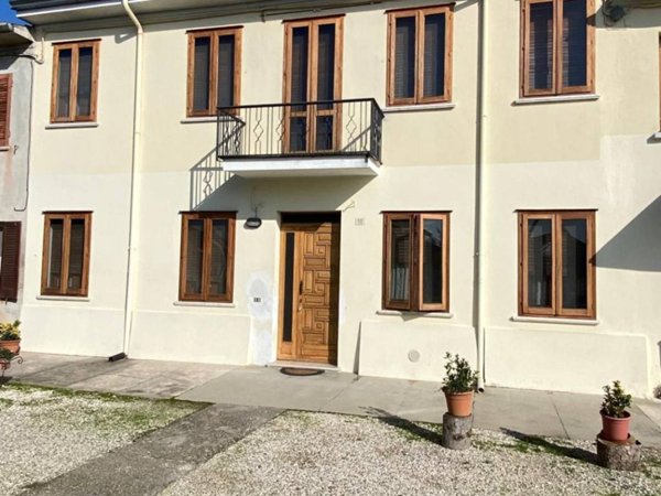 casa indipendente in vendita a San Benedetto Po in zona Mirasole