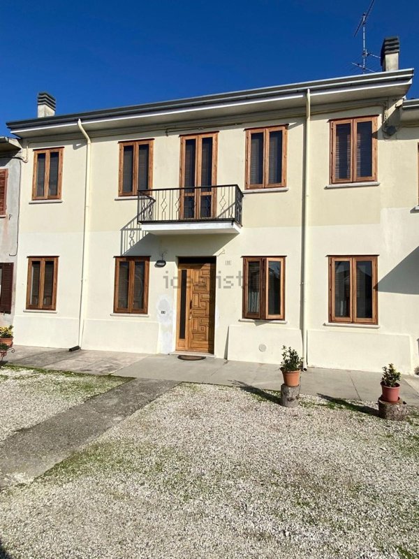 casa indipendente in vendita a San Benedetto Po in zona Mirasole