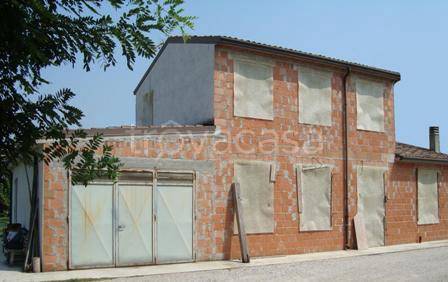 casa indipendente in vendita a San Benedetto Po