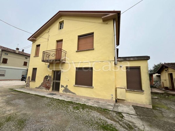 casa indipendente in vendita a San Benedetto Po