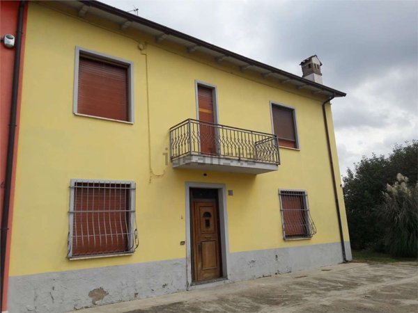 casa indipendente in vendita a San Benedetto Po in zona Bardelle/Camatta