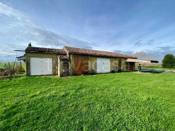 casa indipendente in vendita a San Benedetto Po