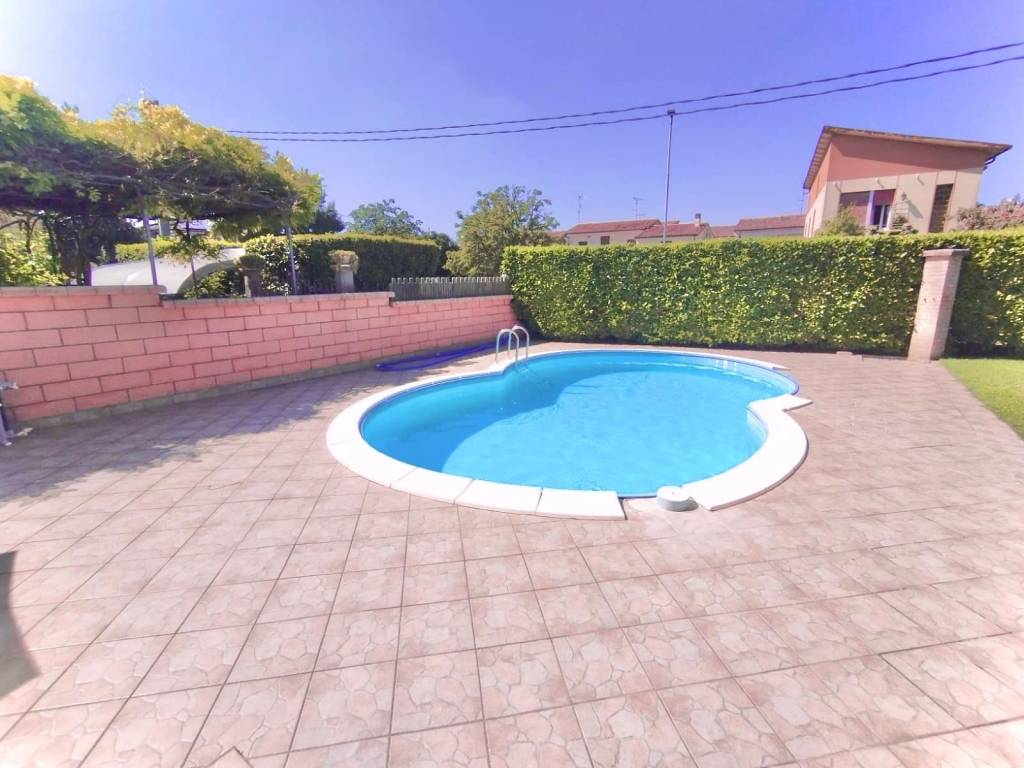 casa indipendente in vendita a San Benedetto Po in zona Gorgo