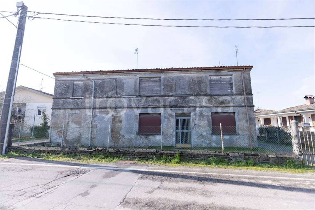 casa indipendente in vendita a San Benedetto Po