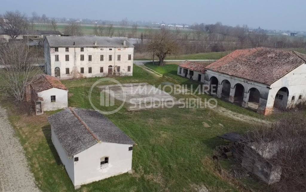 casa indipendente in vendita a San Benedetto Po