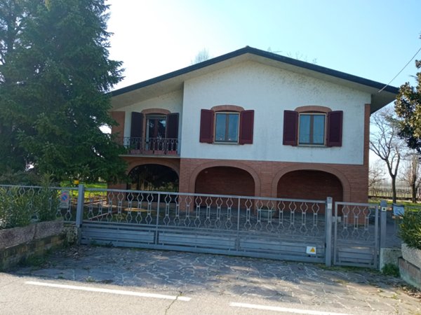 casa indipendente in vendita a San Benedetto Po in zona Mirasole