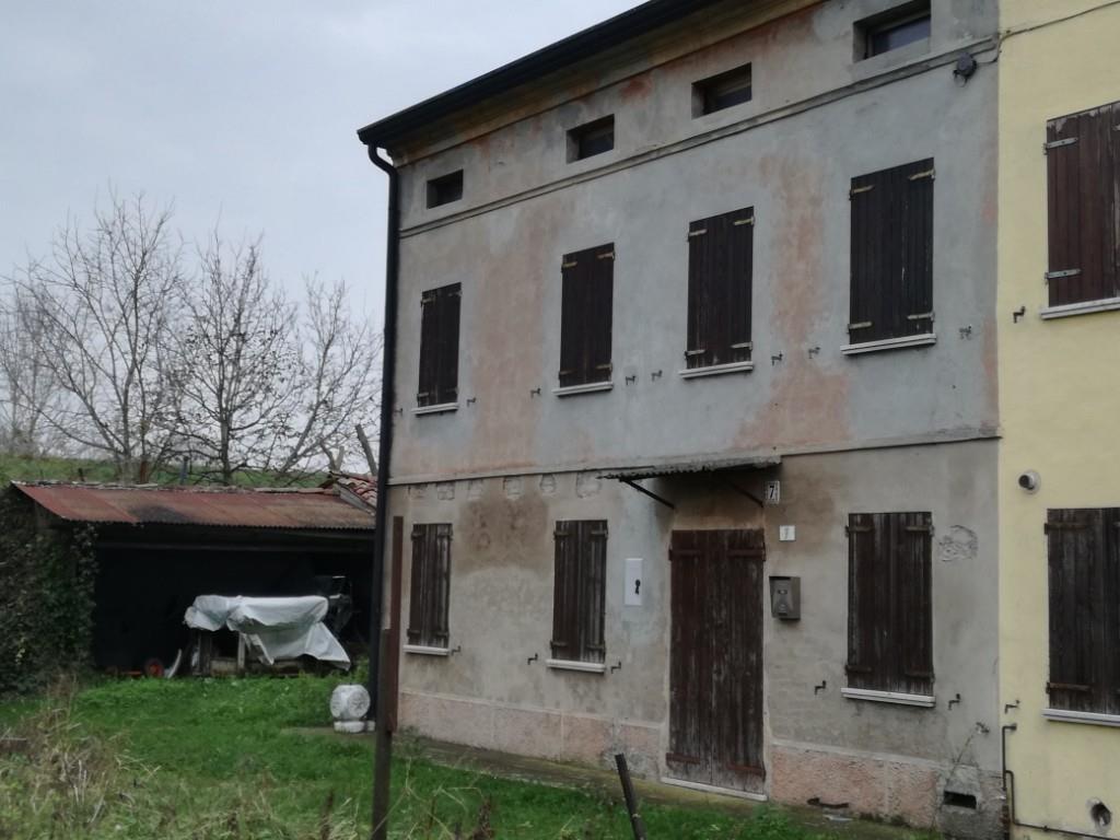 casa indipendente in vendita a San Benedetto Po in zona Mirasole