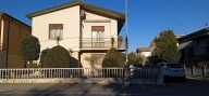 casa indipendente in vendita a San Benedetto Po