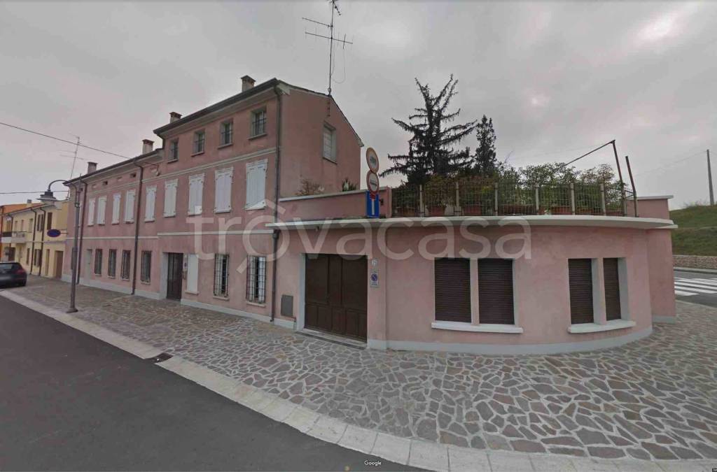 casa indipendente in vendita a San Benedetto Po