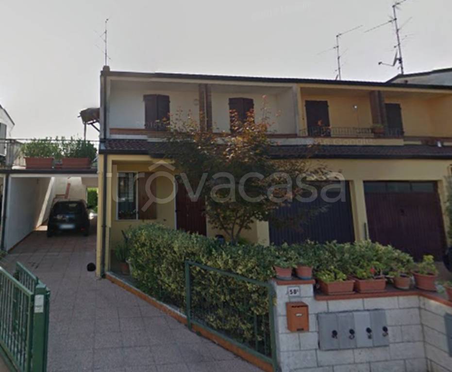 casa indipendente in vendita a San Benedetto Po