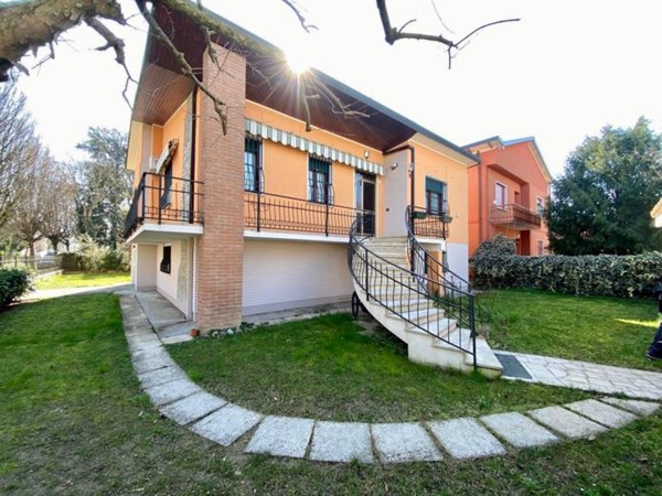 casa indipendente in vendita a San Benedetto Po