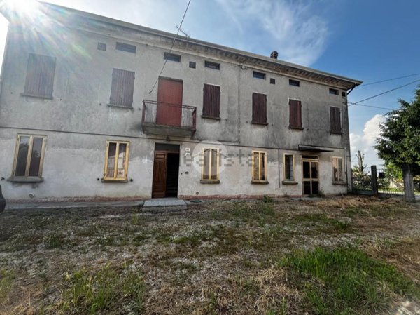 casa indipendente in vendita a San Benedetto Po in zona Portiolo