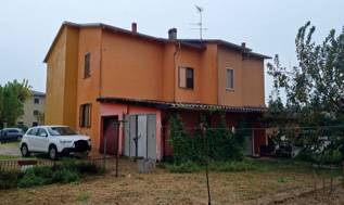 casa indipendente in vendita a San Benedetto Po
