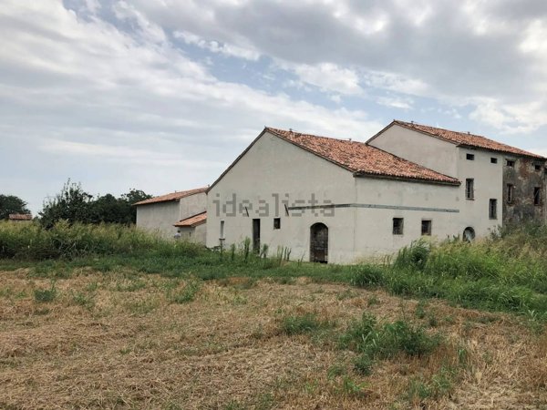 casa indipendente in vendita a San Benedetto Po