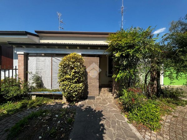 casa indipendente in vendita a San Benedetto Po