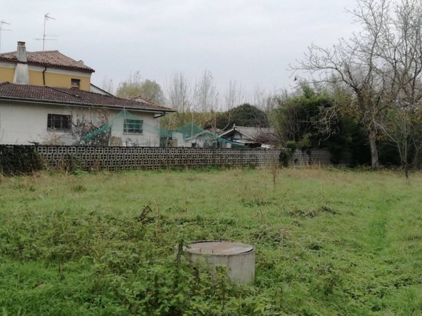 casa indipendente in vendita a San Benedetto Po in zona Mirasole