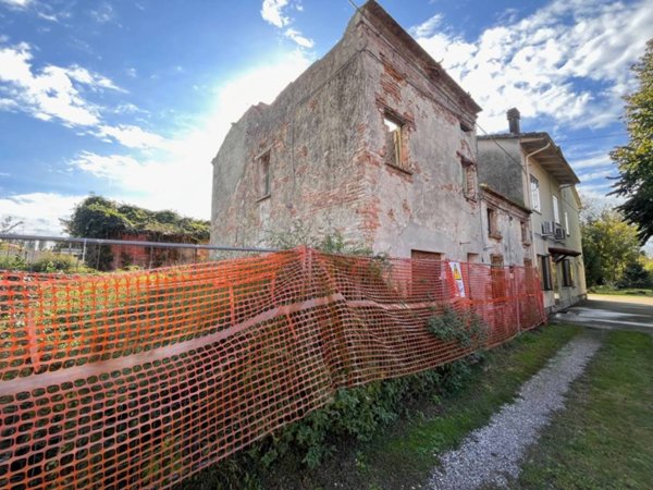 negozio in vendita a San Benedetto Po in zona Mirasole