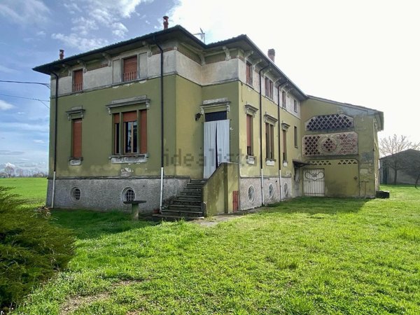 casa indipendente in vendita a San Benedetto Po