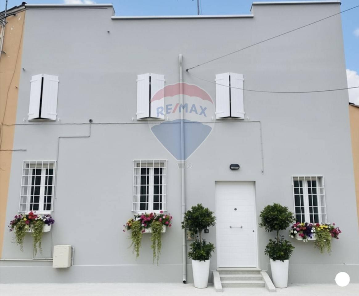 casa indipendente in vendita a San Benedetto Po in zona Portiolo