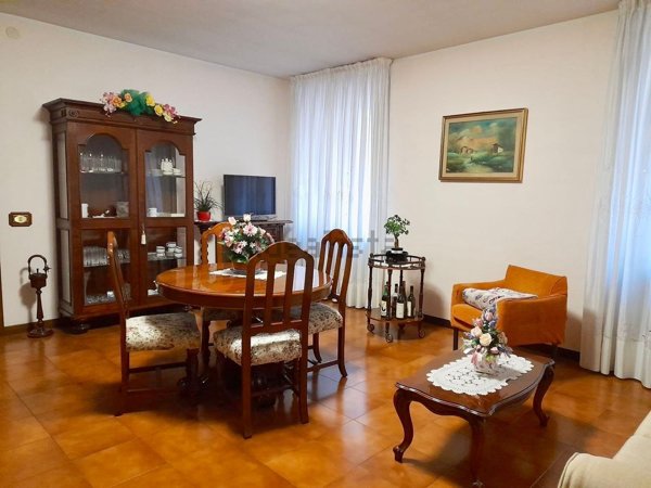 casa indipendente in vendita a San Benedetto Po
