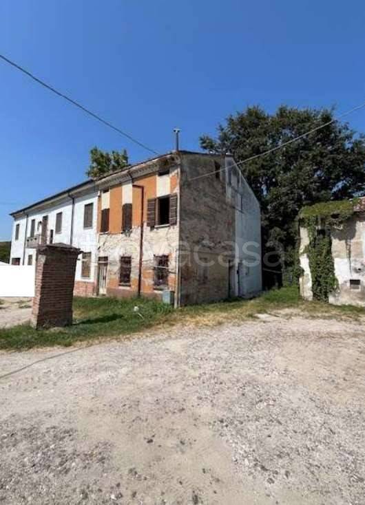 casa indipendente in vendita a San Benedetto Po in zona Portiolo