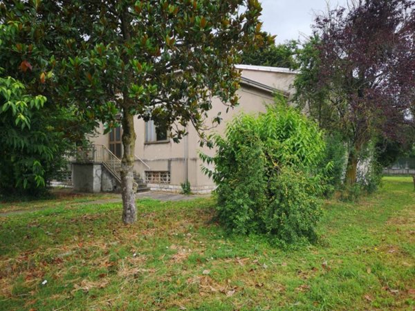 casa indipendente in vendita a San Benedetto Po