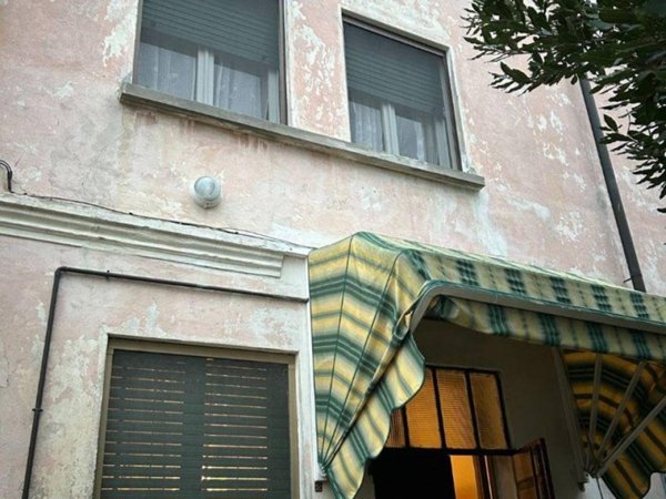 casa indipendente in vendita a San Benedetto Po