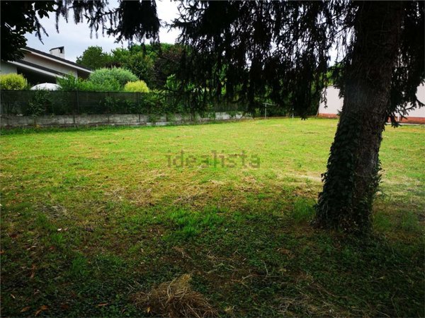 casa indipendente in vendita a San Benedetto Po