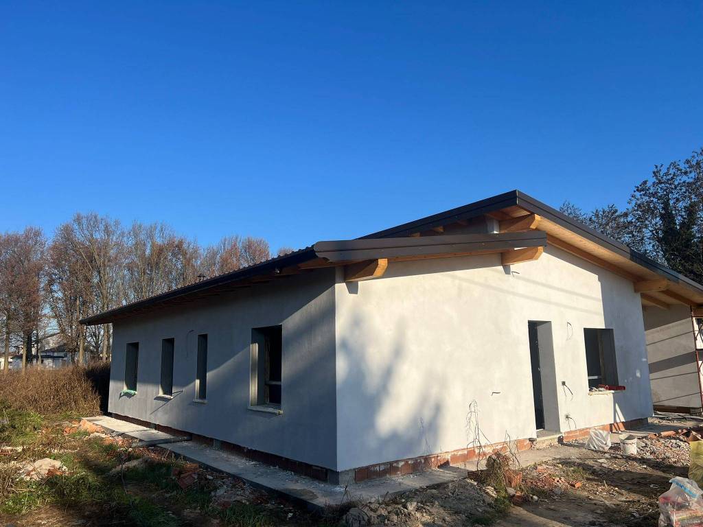 casa indipendente in vendita a San Benedetto Po