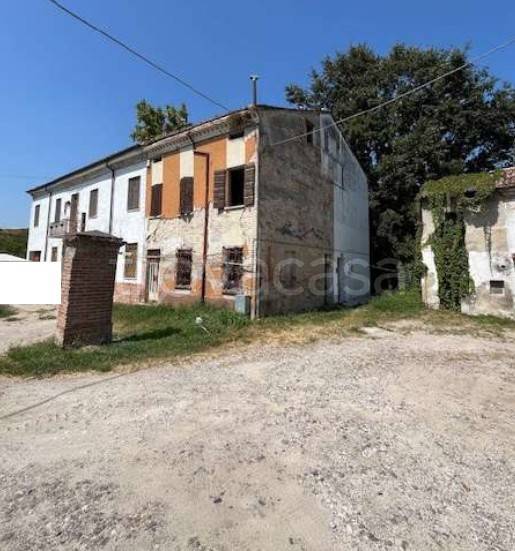 casa indipendente in vendita a San Benedetto Po in zona Portiolo